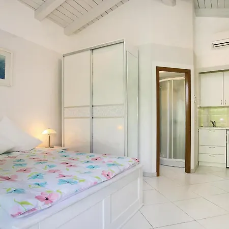 Holiday home In With Wifi Pula