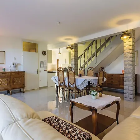 Vikendica In With Wifi