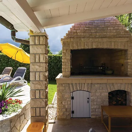 In With Wifi Vikendica Pula