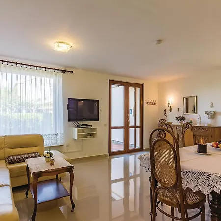 Holiday home In With Wifi Pula