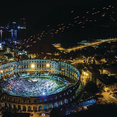 In With Wifi Vikendica *